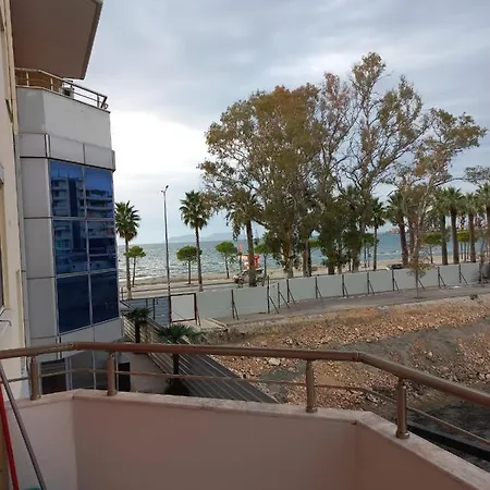 Διαμέρισμα Lungomare Sea View Corner