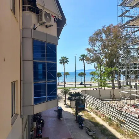 Lungomare Sea View Corner * Vlorë